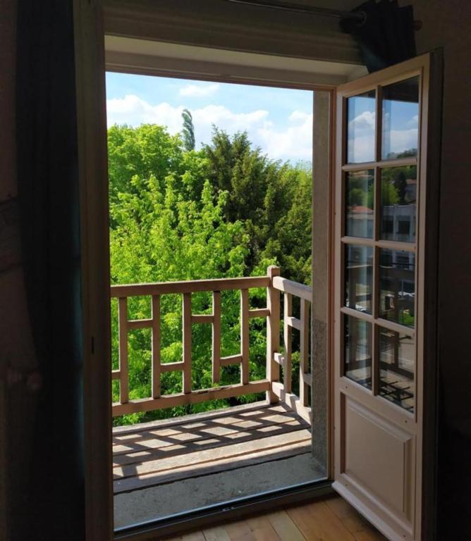 Bed and Breakfast La Fee Des Eaux Vernaison Zewnętrze zdjęcie